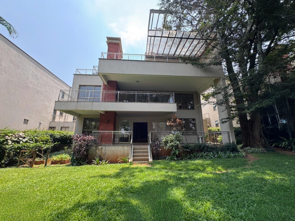Exquisite 5 Bedroom Townhouse + DSQ in Lavington Image