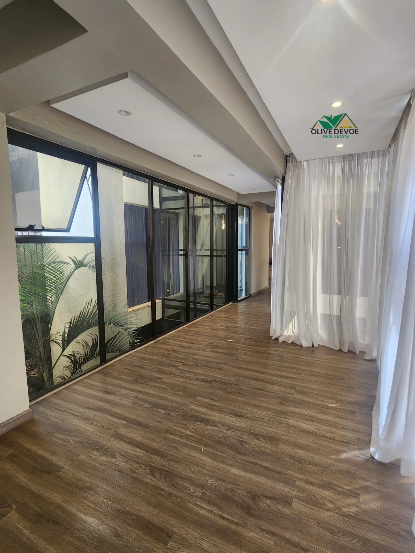 Exquisite and modern 5 bedroom villa to let in Runda Image