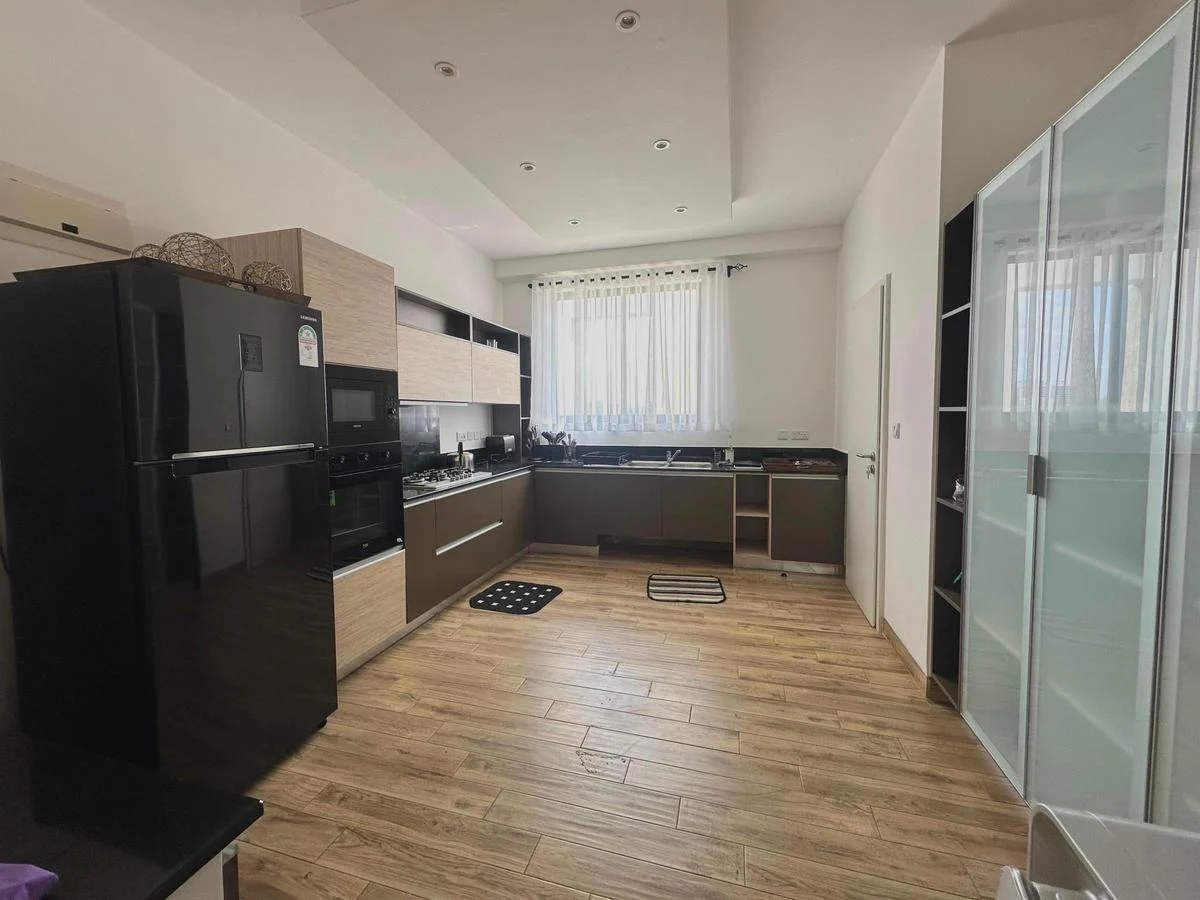 Exquisite furnished 3 Bedroom duplex Apartment in Riverside Drive Image