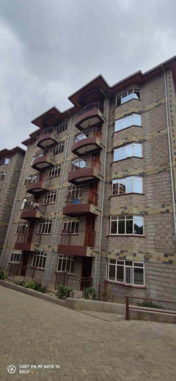 2 bedroom flat for rent in Garden estate