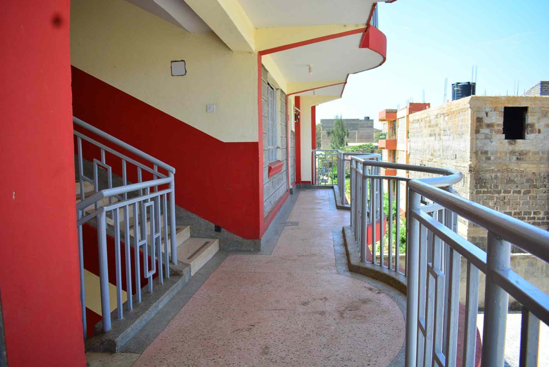 2 bedroom flat for rent in Kahawa west bypass