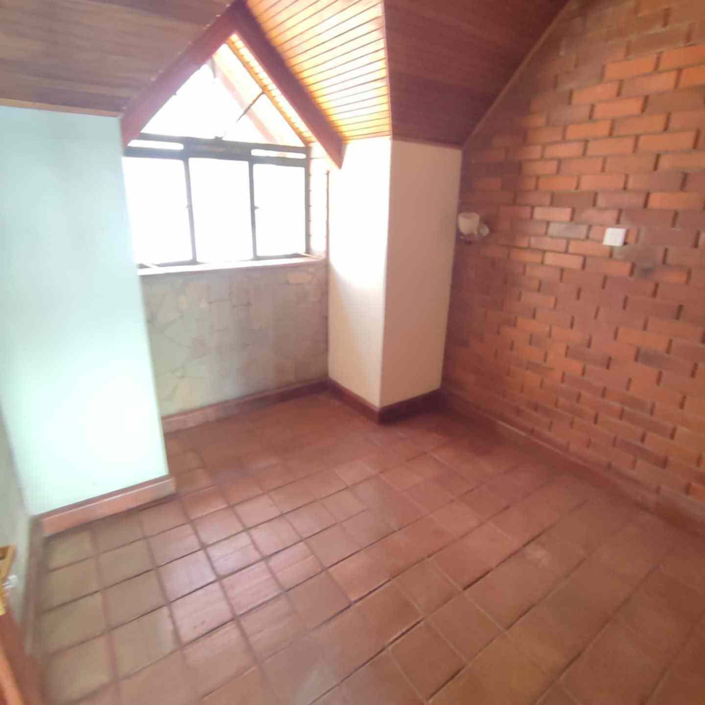 2 bedroom penthouse in Kilimani wood avenue