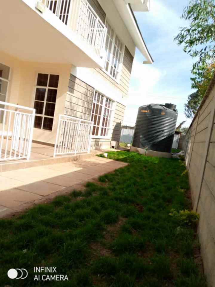 3 bedroom apartment for rent in Syokimau