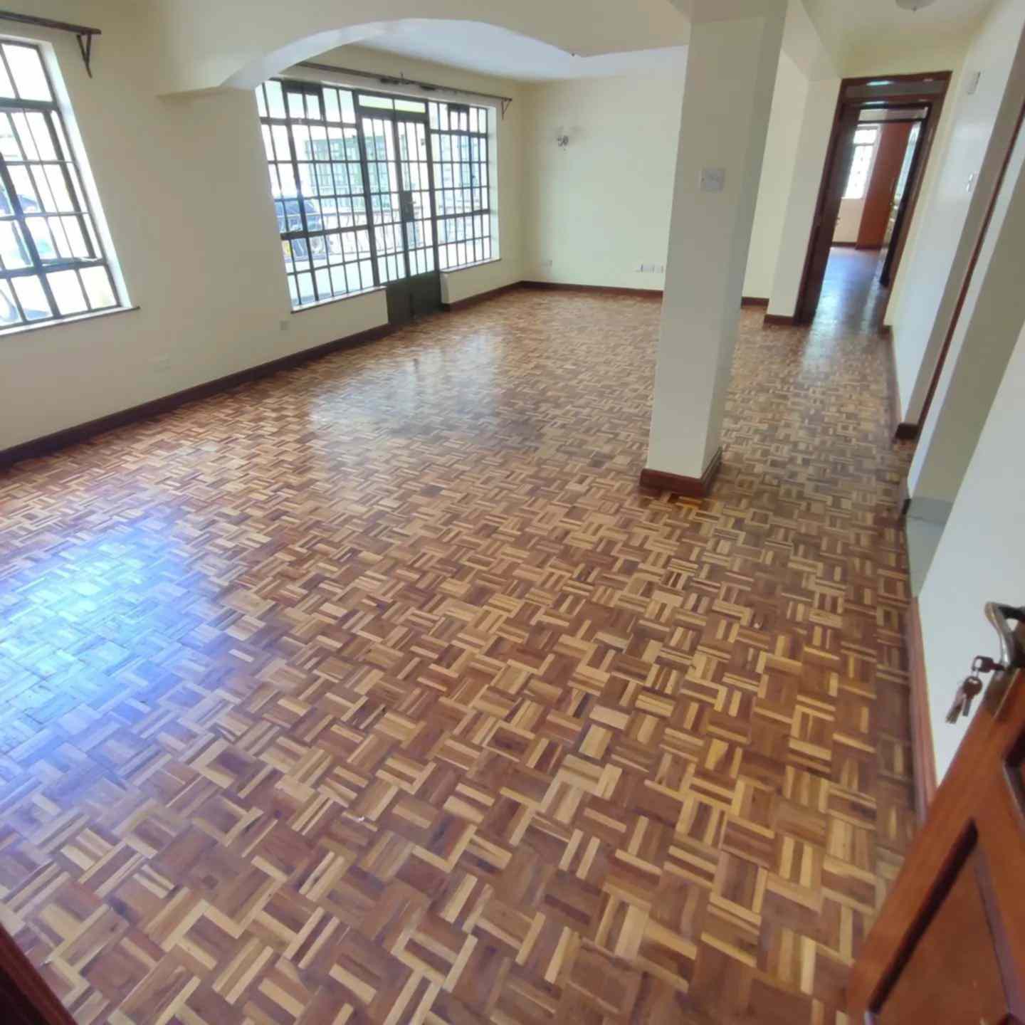 3 bedroom apartment for rent with dsq in Kileleshwa