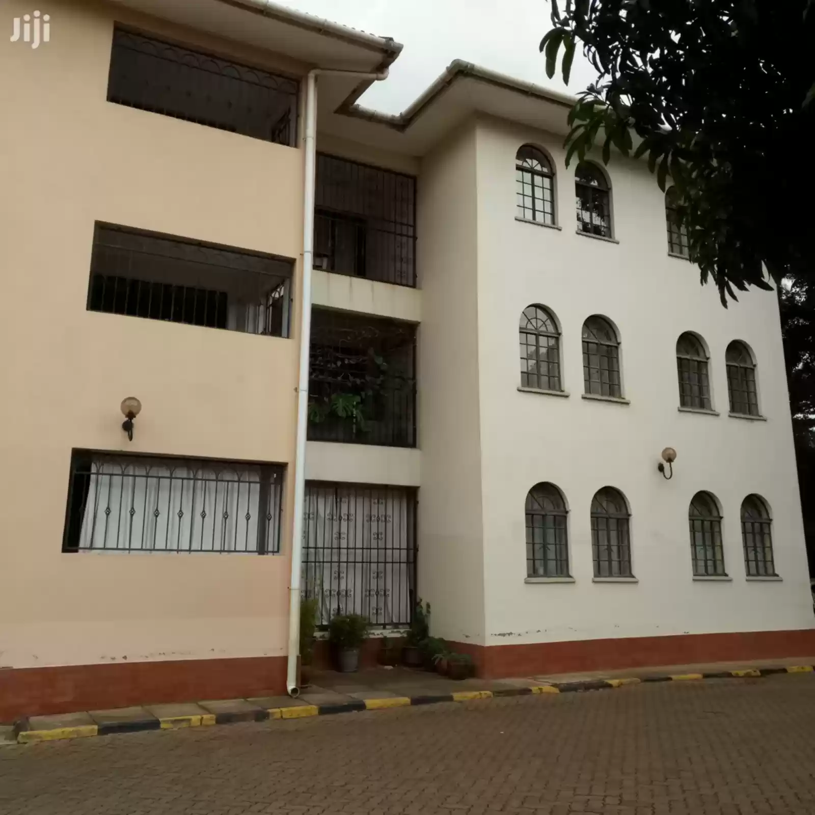 3 bedroom apartment for sale in Westlands Brookside drive