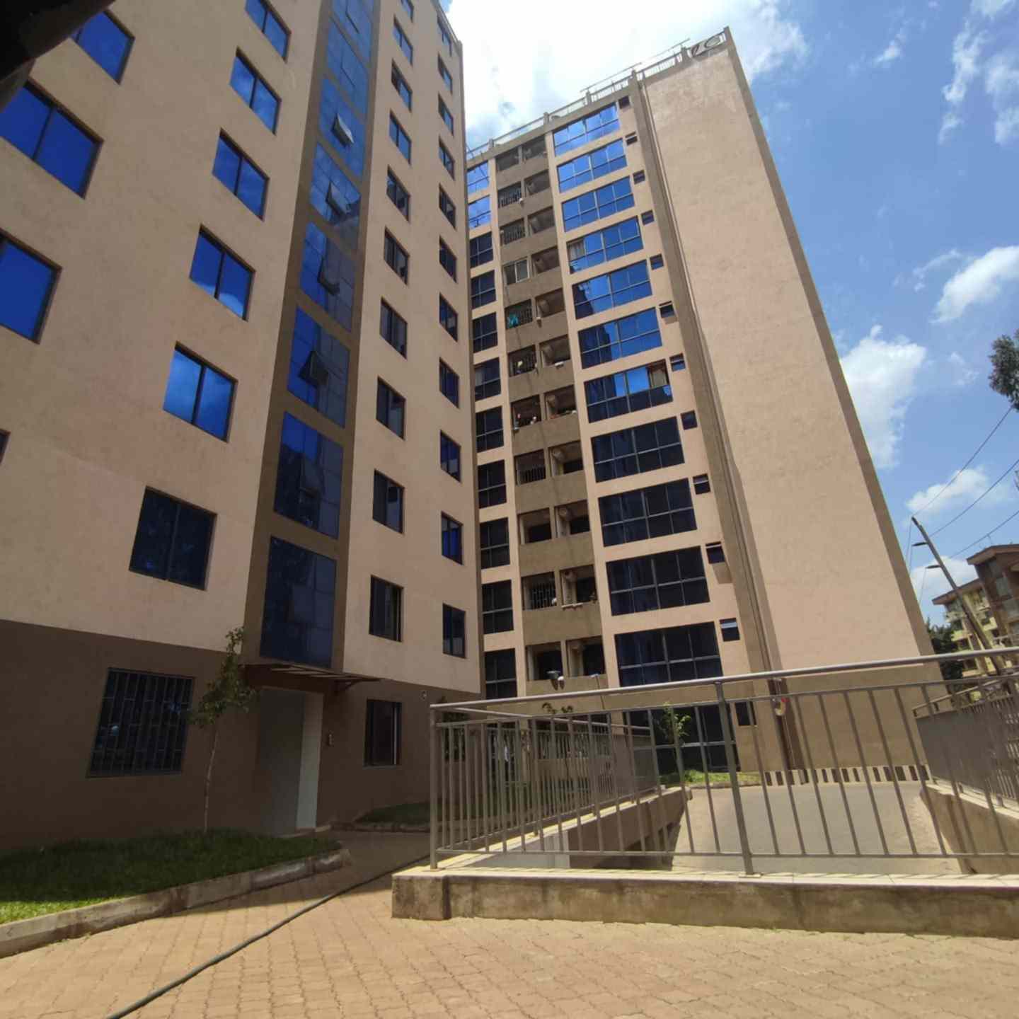 3 bedroom apartment in Kileleshwa gatundu road for rent