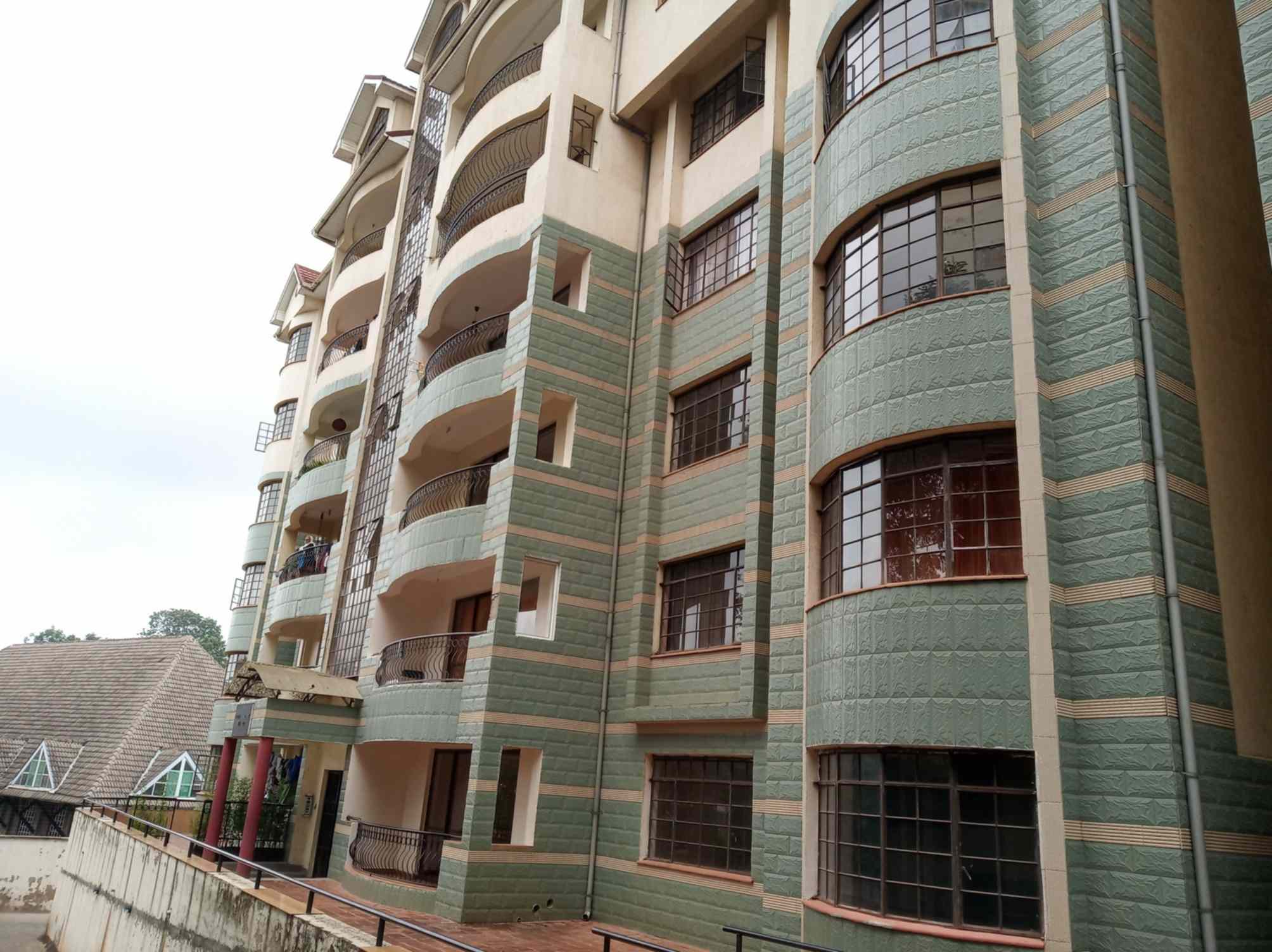 3 bedroom apartment in Kilimani Riara Road for sale