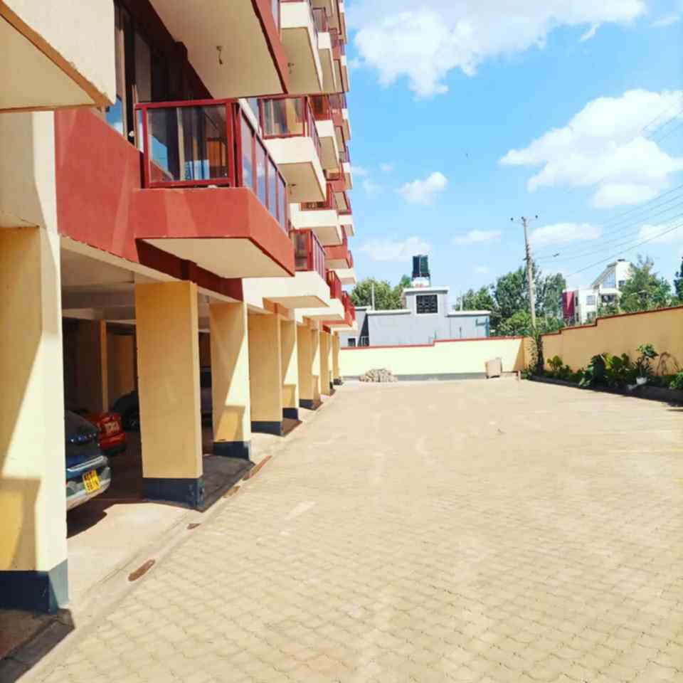 3 bedroom duplex with dsq for rent along Kiambu road