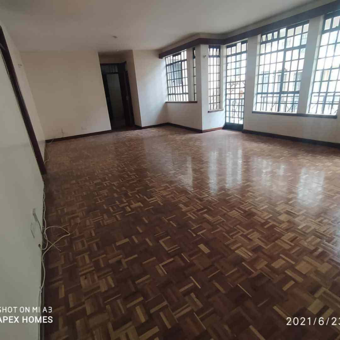 Kilimani 3 bedroom apartment near Yaya centre