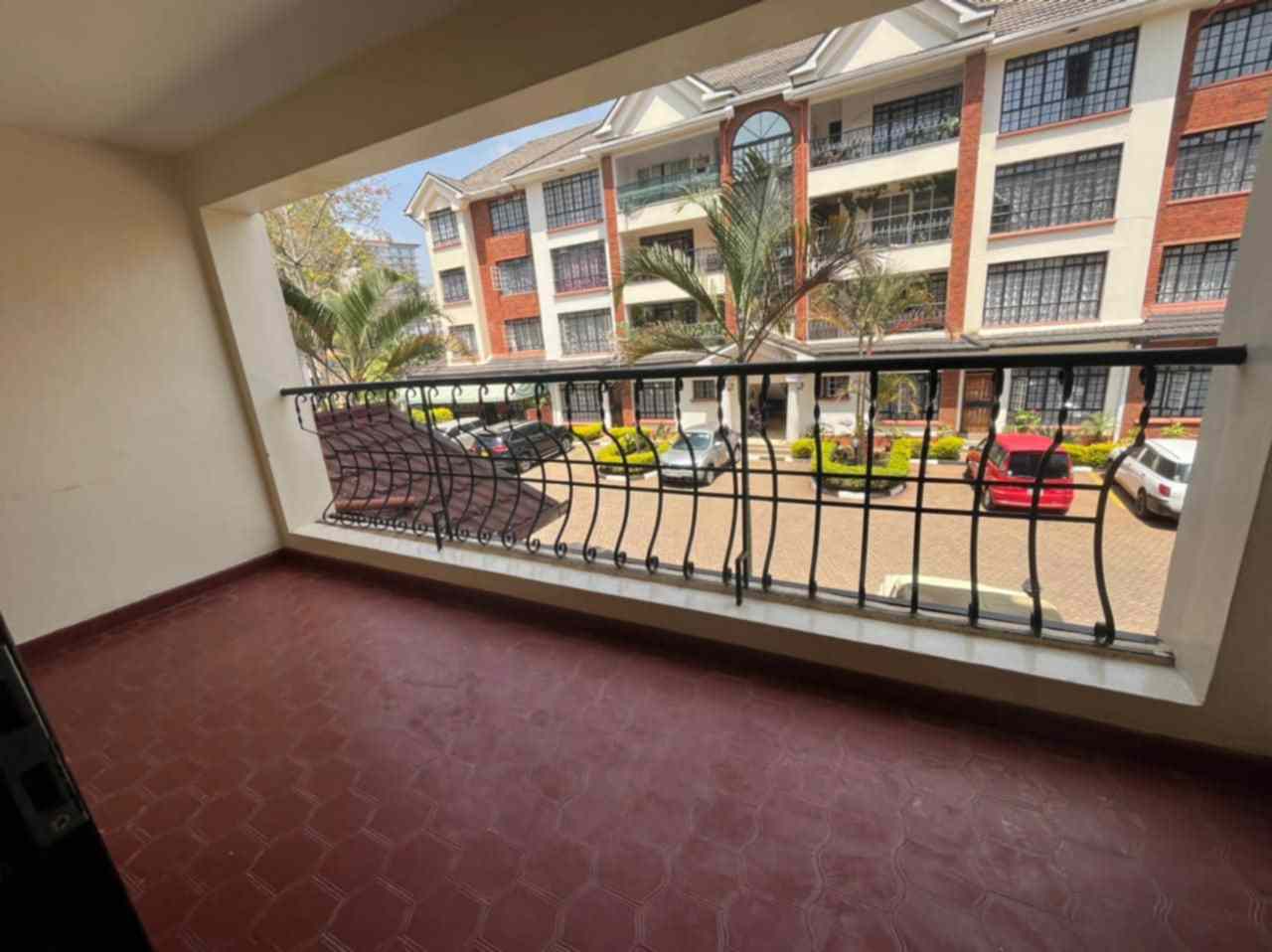 Magnificent 3 bedrooms, all ensuite, apartment with Dsq In Westlands, Nairobi City.