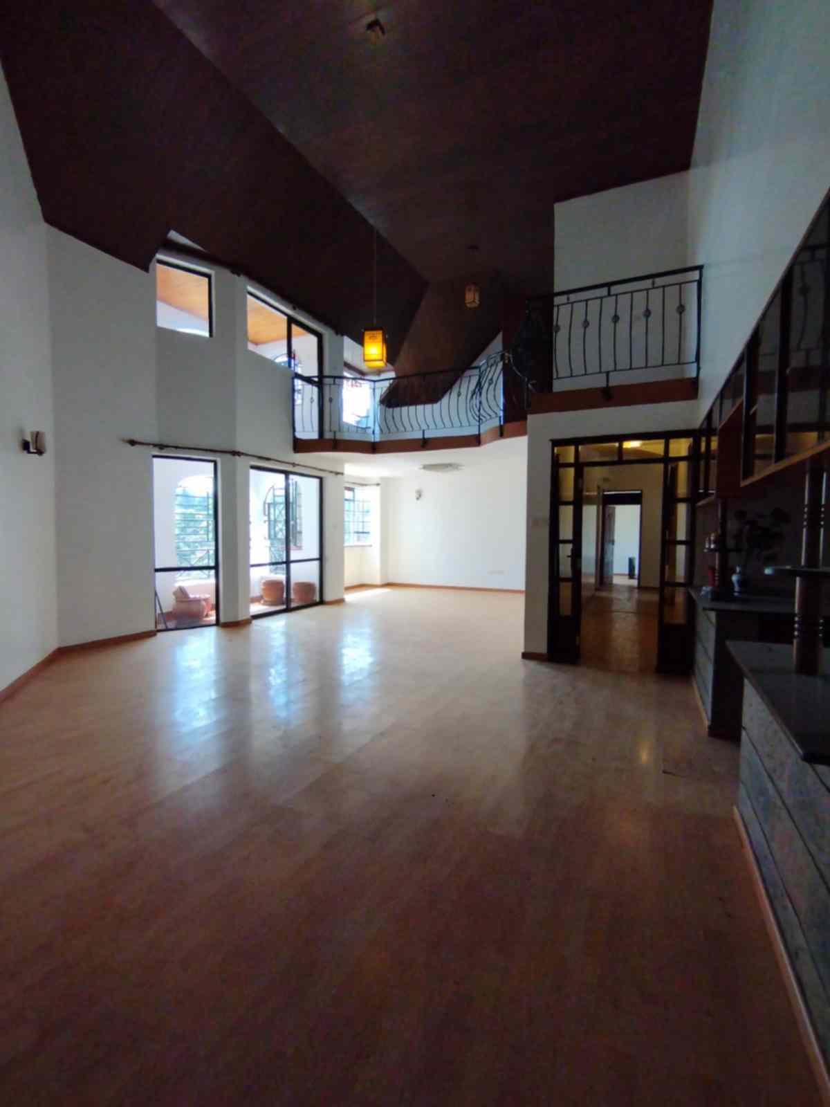 Spacious  4 Bedrooms  Duplexes In Kilimani