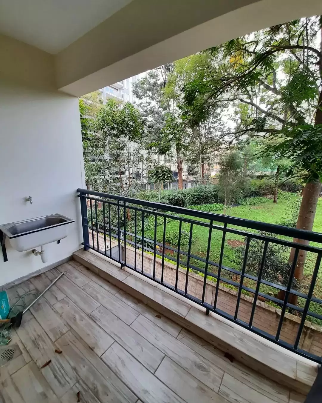 2 bedroom apartment for rent in Kileleshwa Image