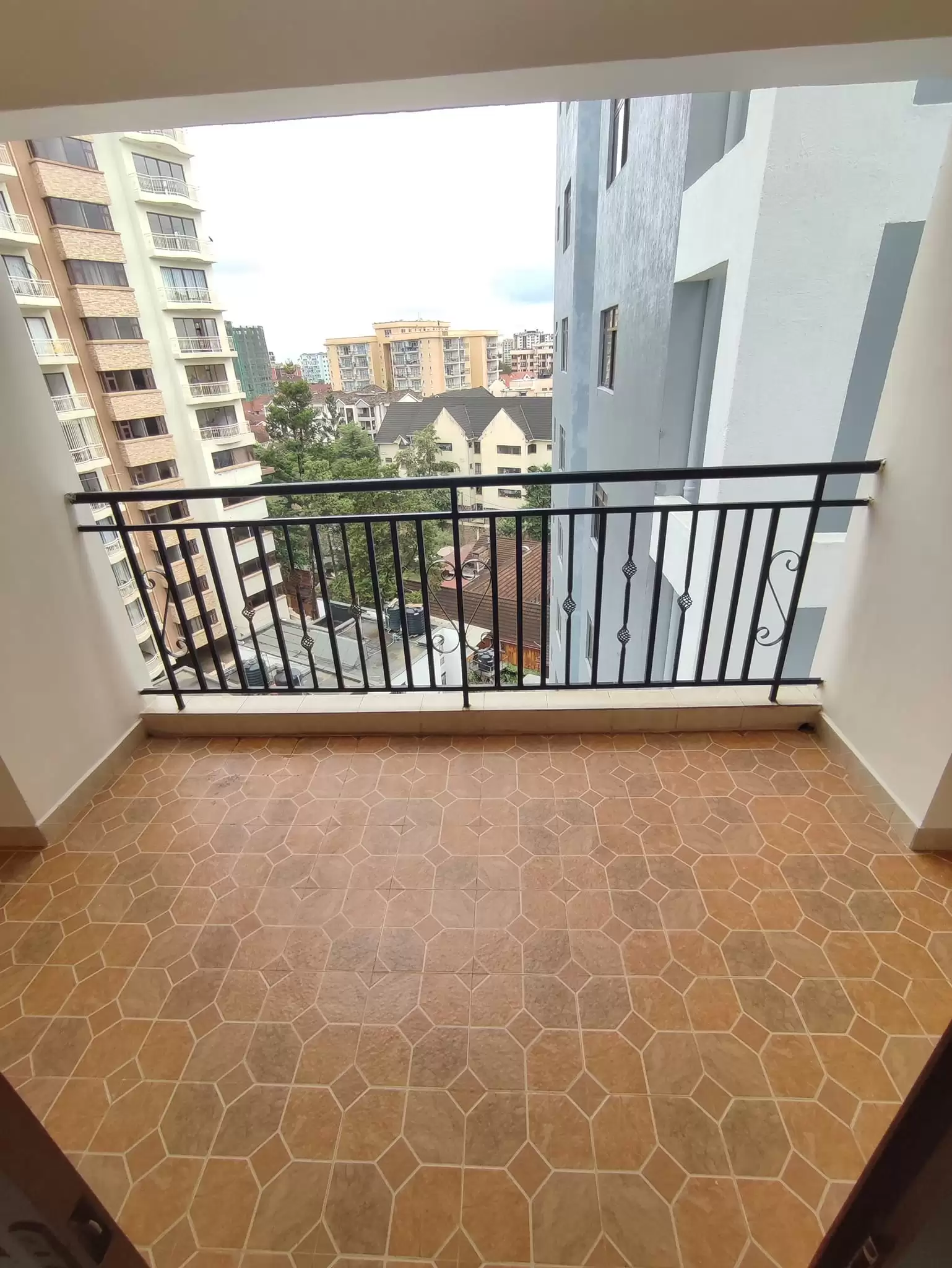 2 bedroom apartment for rent in Kileleshwa Image