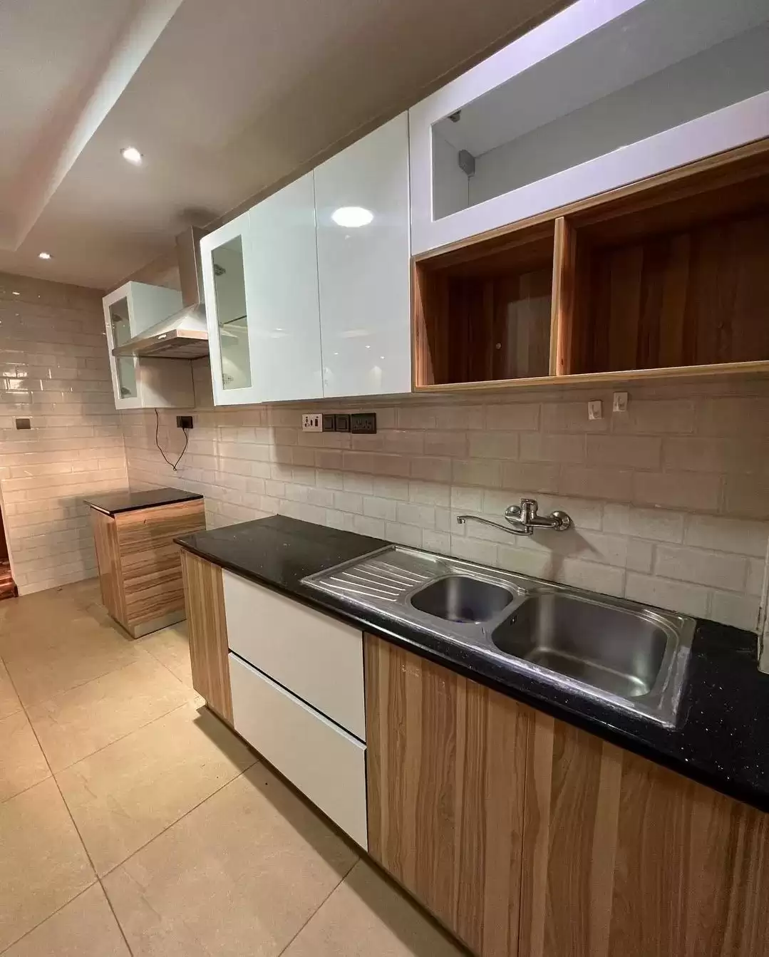 2 bedroom apartment for rent in Kileleshwa Image