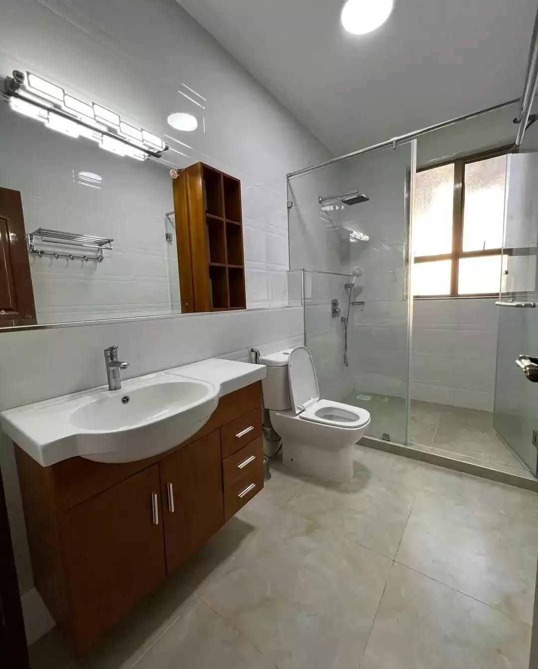 2 bedroom apartment for rent in Kileleshwa Image