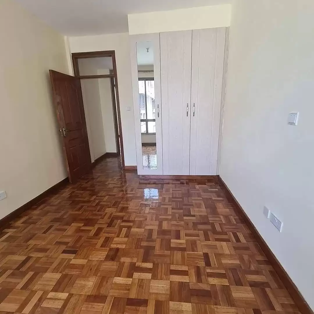 2 bedroom flat for rent in Lavington Image