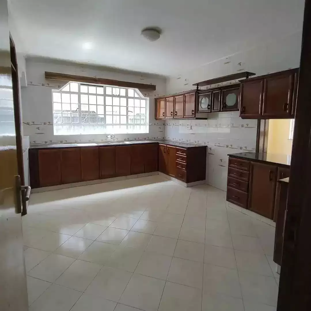 3 bedroom apartment for rent in Kileleshwa Image