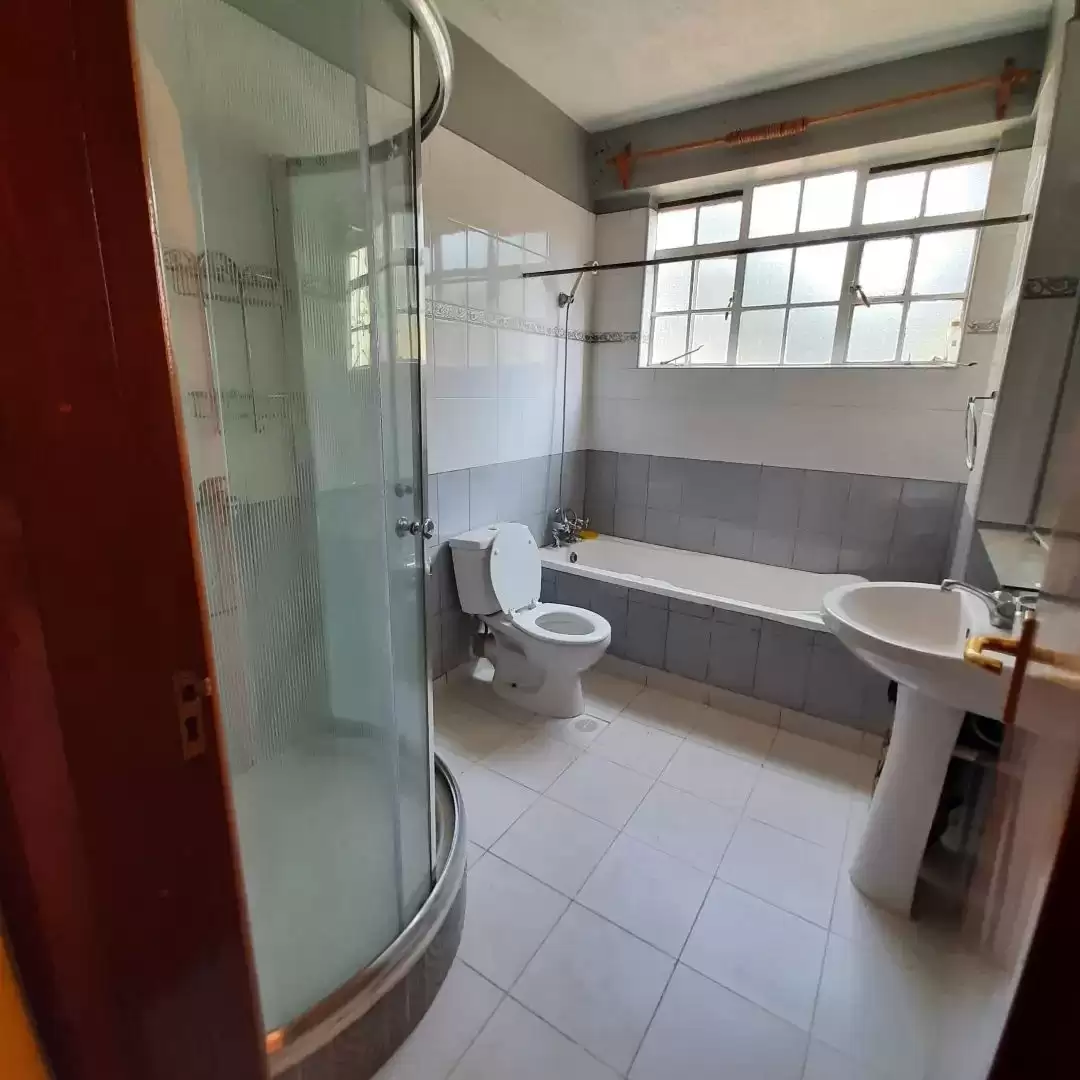 3 bedroom apartment for rent in Kileleshwa Image