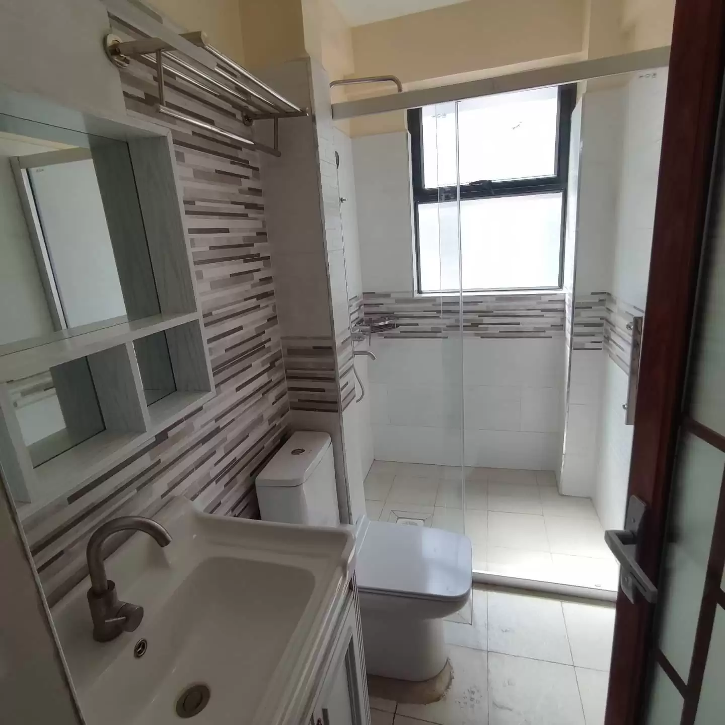 3 bedroom apartment for rent in Kilimani Image