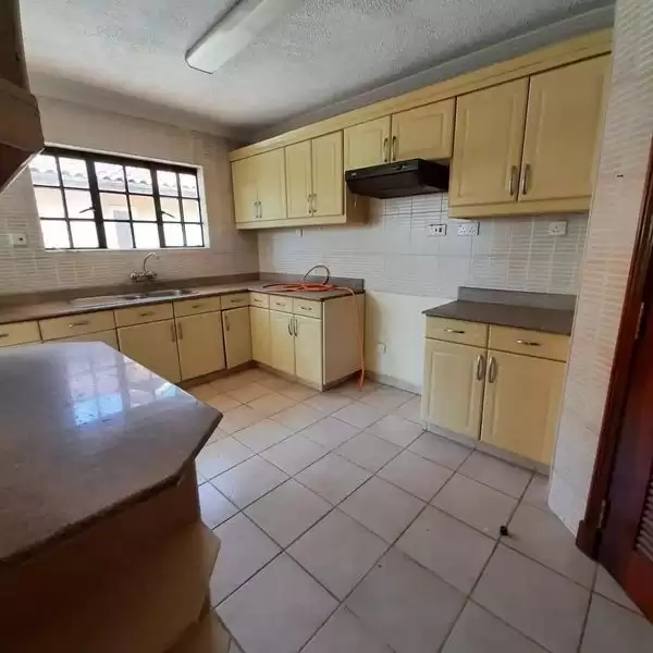 3 bedroom apartment for rent in Kilimani Image