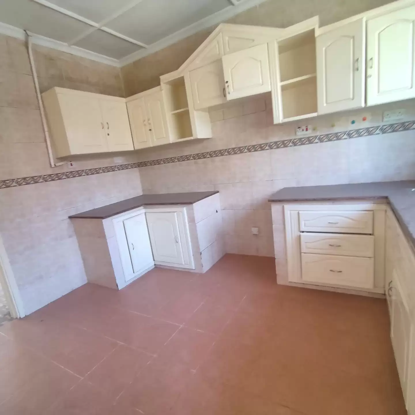 3 bedroom apartment for rent in Kilimani Image