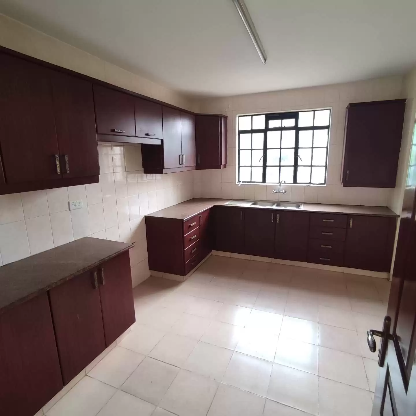 3 bedroom apartment for rent in Lavington Image