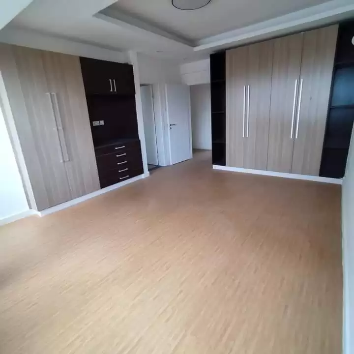 3 bedroom apartment for rent in Lavington Hatheru road Image