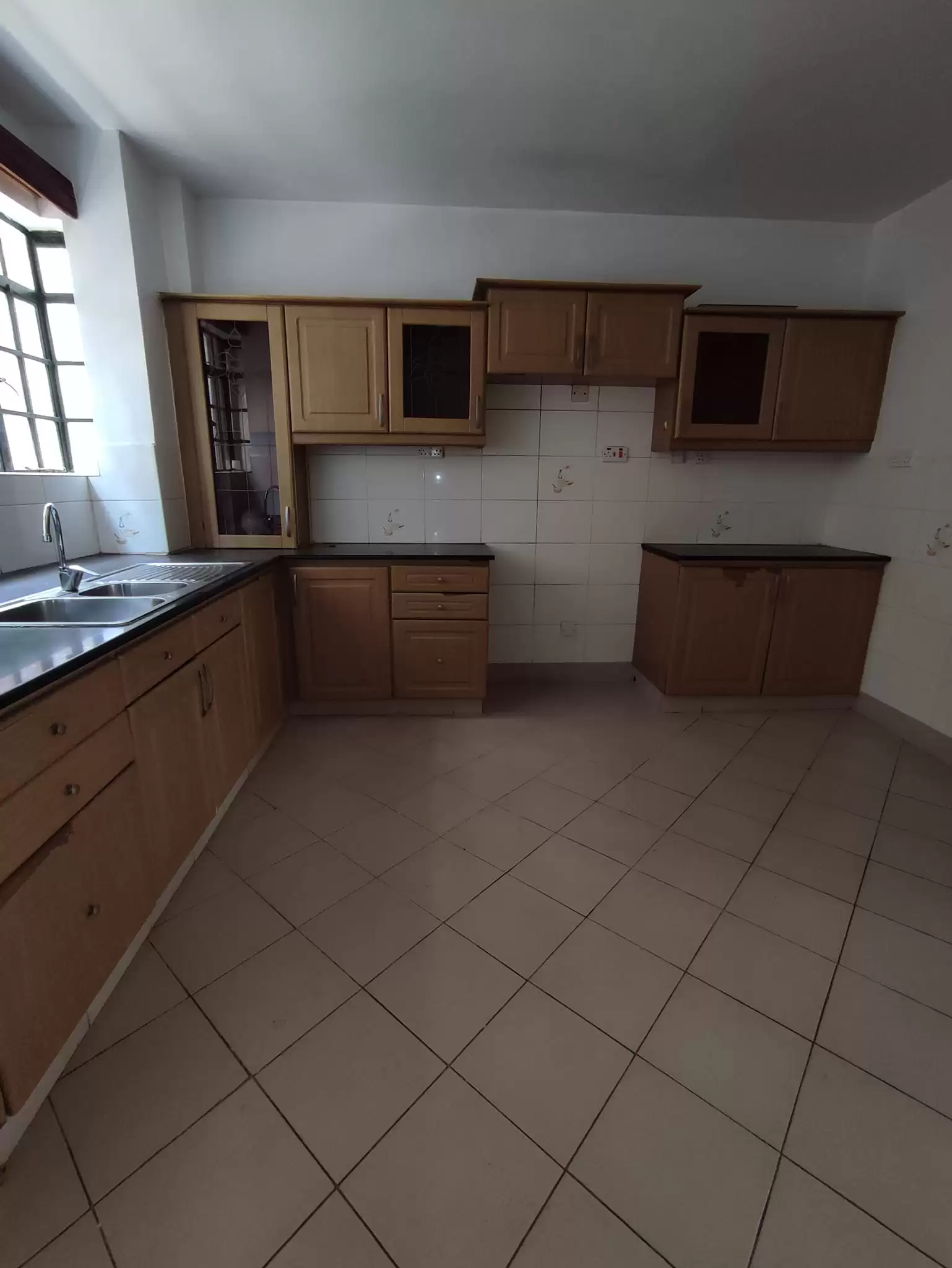 3 bedroom apartment for rent or sale in Lavington Image