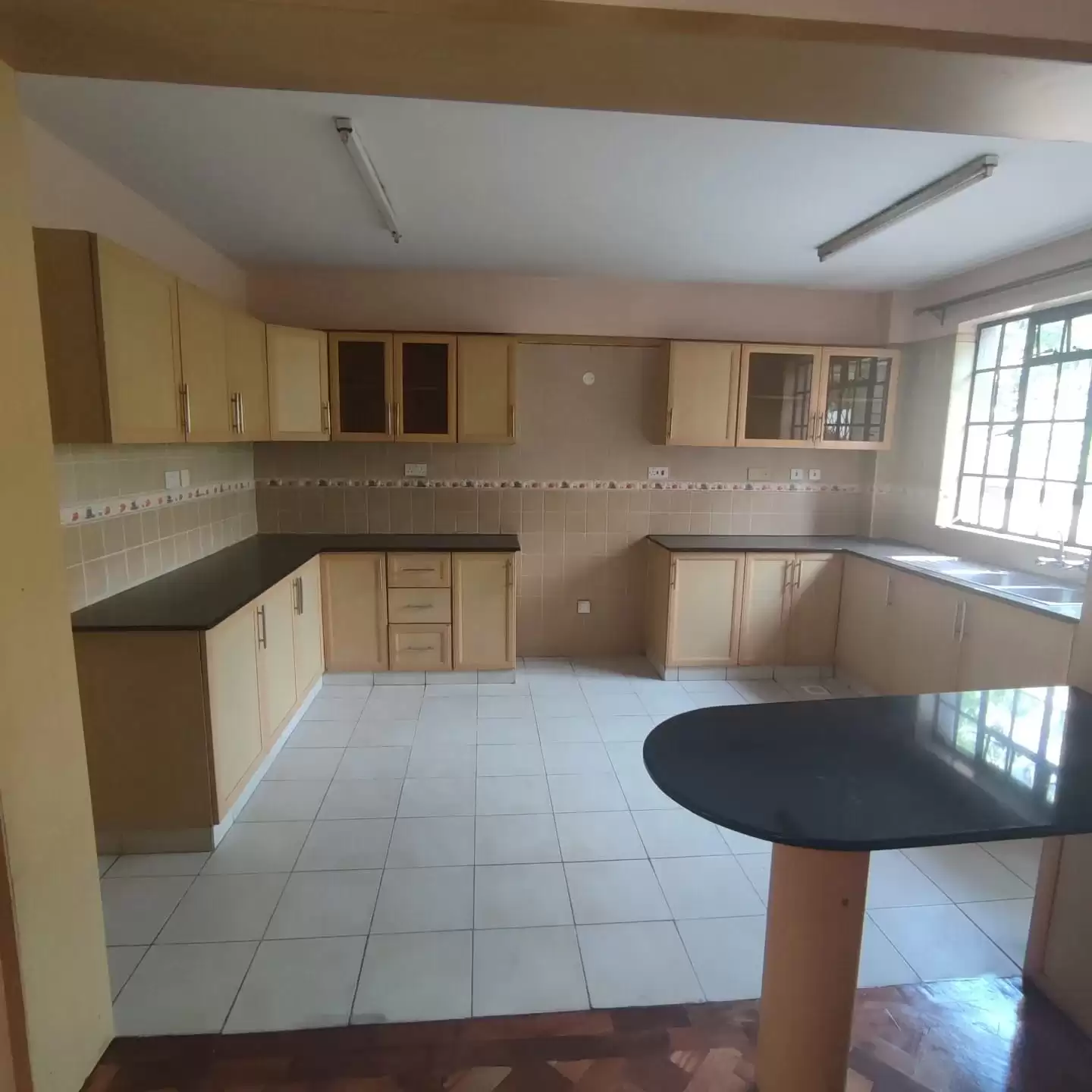 3 bedroom apartment plus dsq for rent in Lavington Image