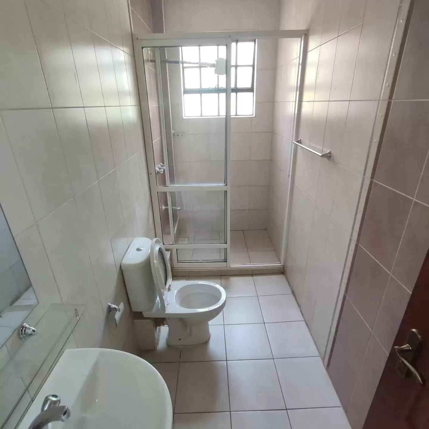 3 bedroom apartment plus dsq for rent in Lavington Image