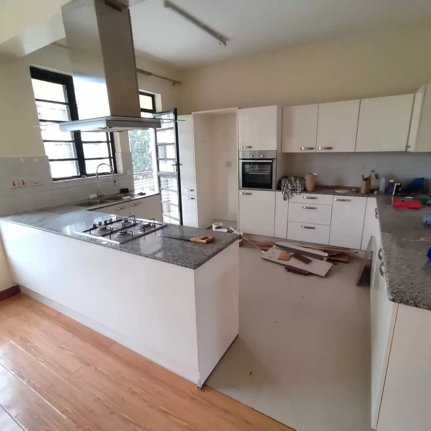 3 bedroom apartment with dsq for rent or sale in Kileleshwa Image