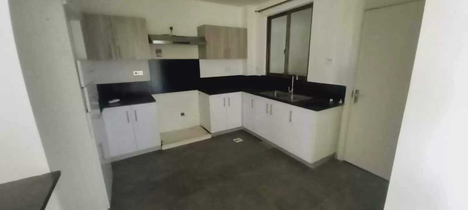 3 bedroom apartment with sq for rent in Kileleshwa Image