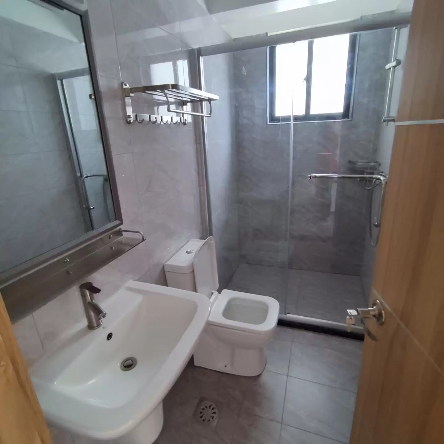 4 bedroom apartment for rent in Kieleshwa Othaya road Image