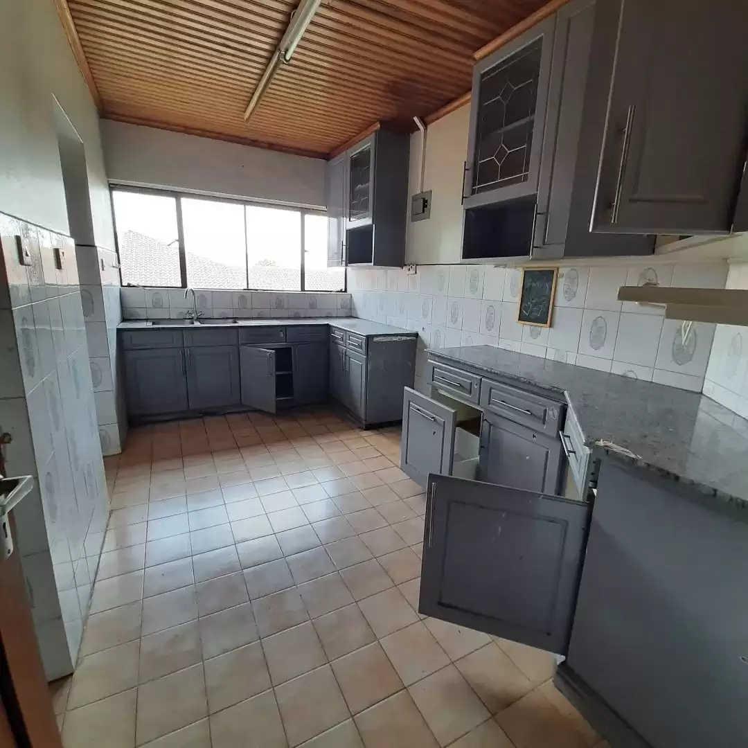 4 bedroom apartment for rent in Kileleshwa Image