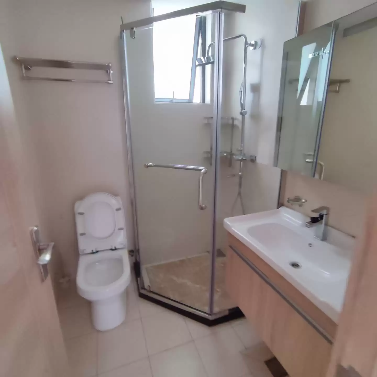 4 bedroom apartment for rent in Lavington Image