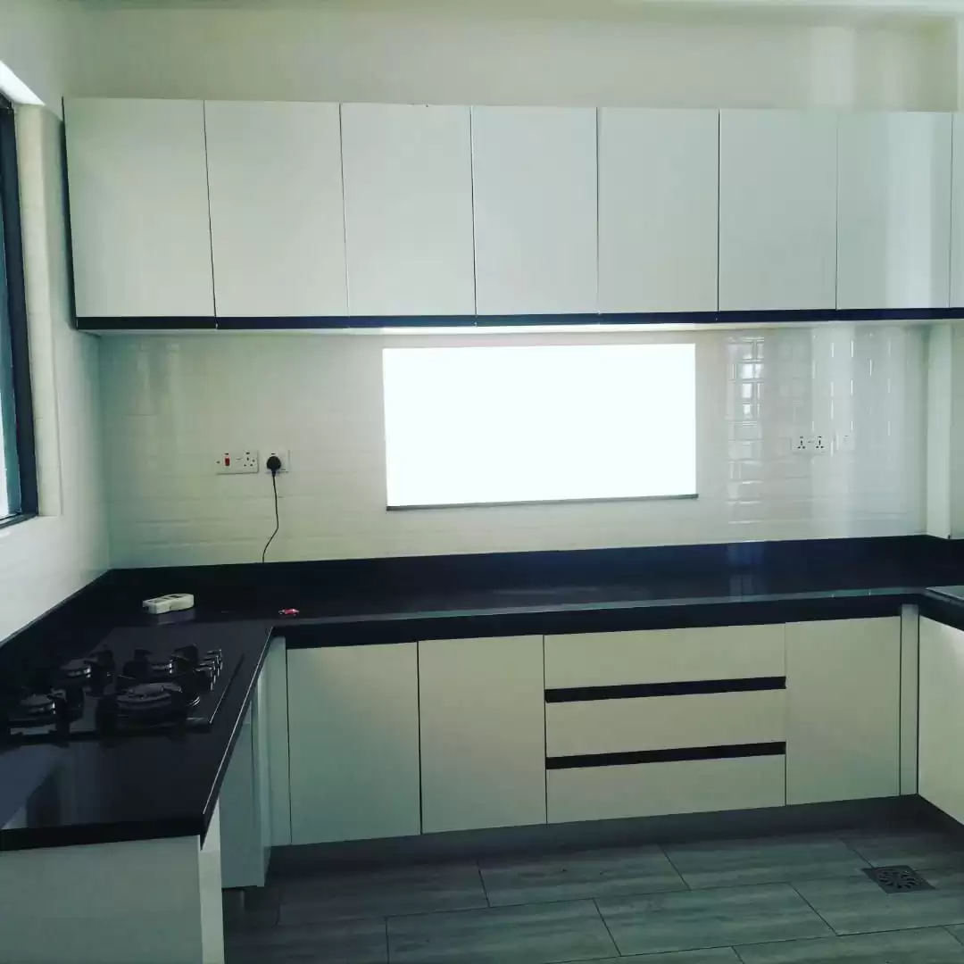 4 bedroom apartment for rent in Lavington Image