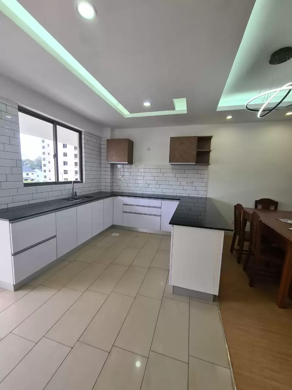 4 bedroom apartment for rent in Lavington Image