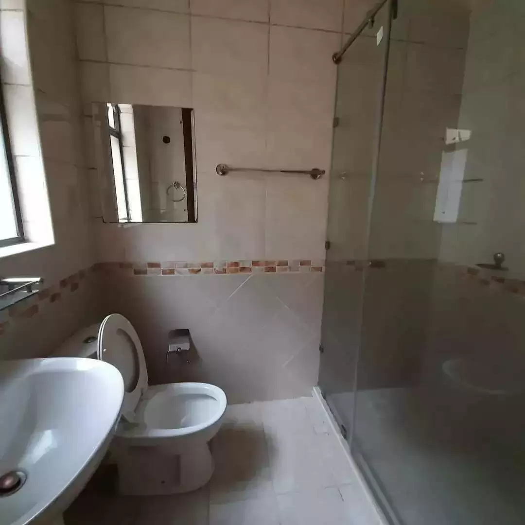 4 bedroom apartment for rent in Lavington Image