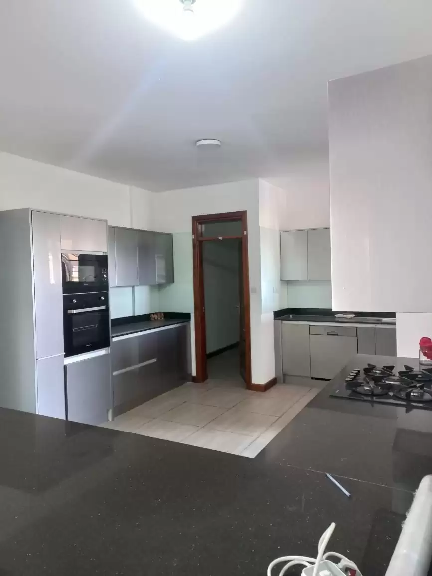 4 bedroom apartment for rent in Westlands General mathenge Image