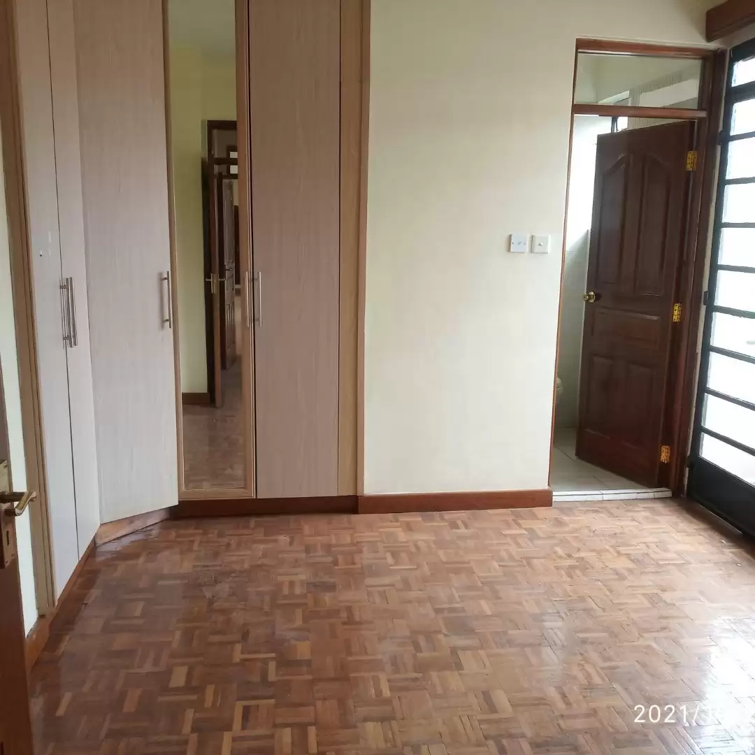 Kilimani 3 bedroom apartment plus dsq for rent Image