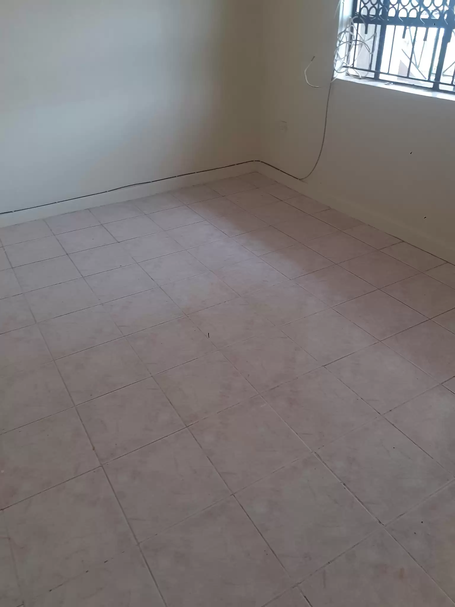 Spacious 2 bedroom for rent in South c Image