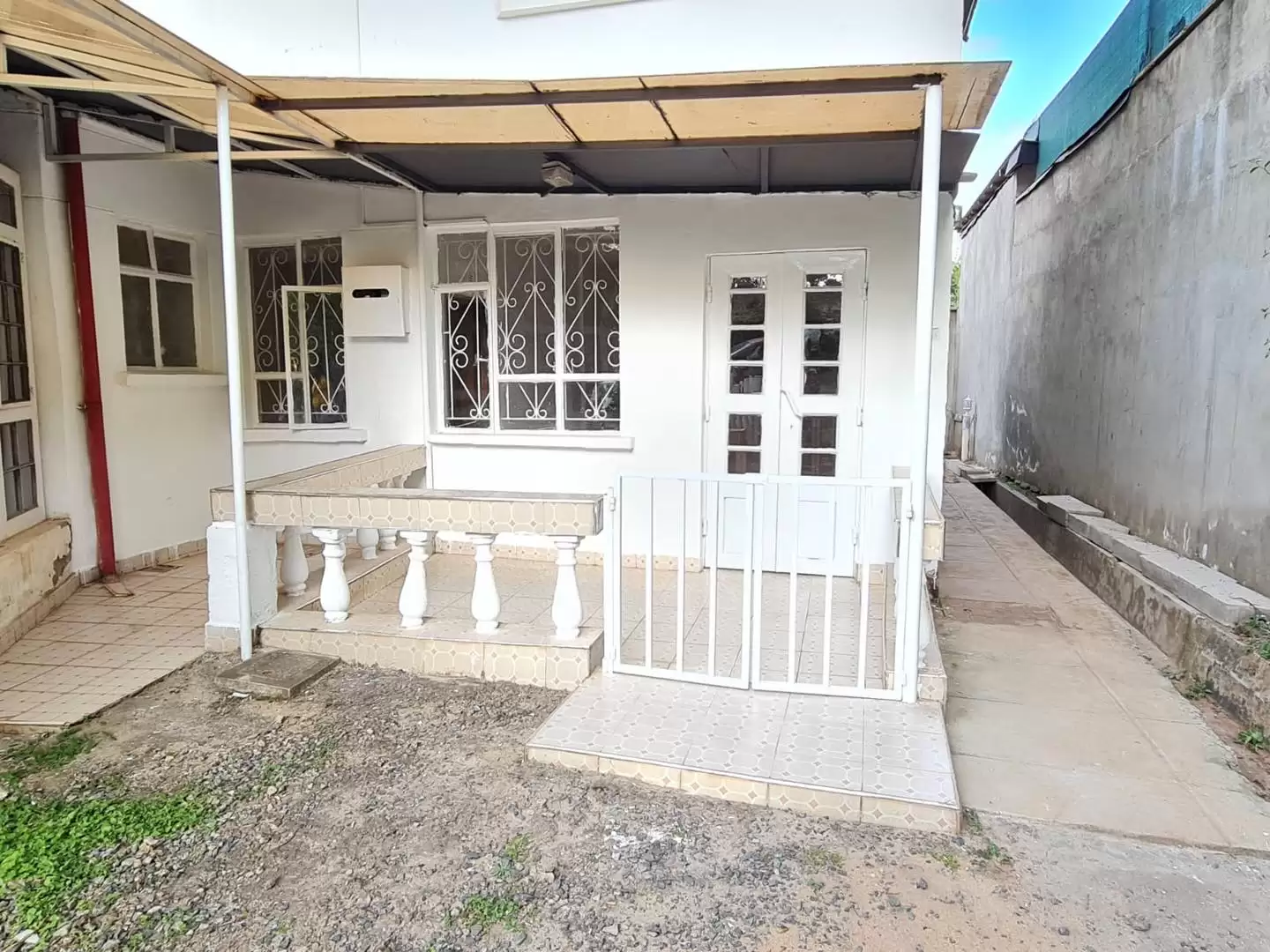 Spacious one bedroom to let in Nyari Estate Image