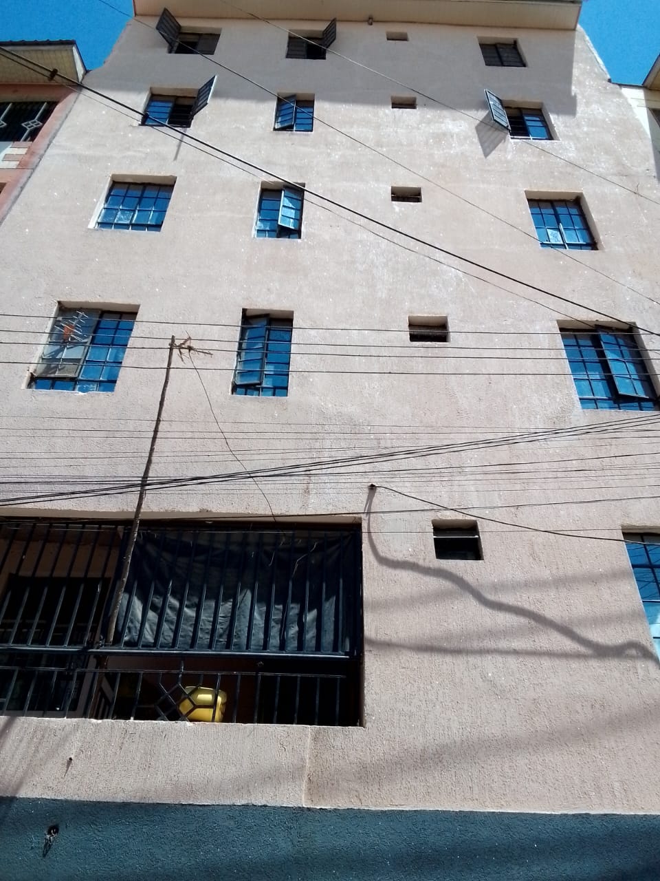 Flat for sale in Kenyatta Road