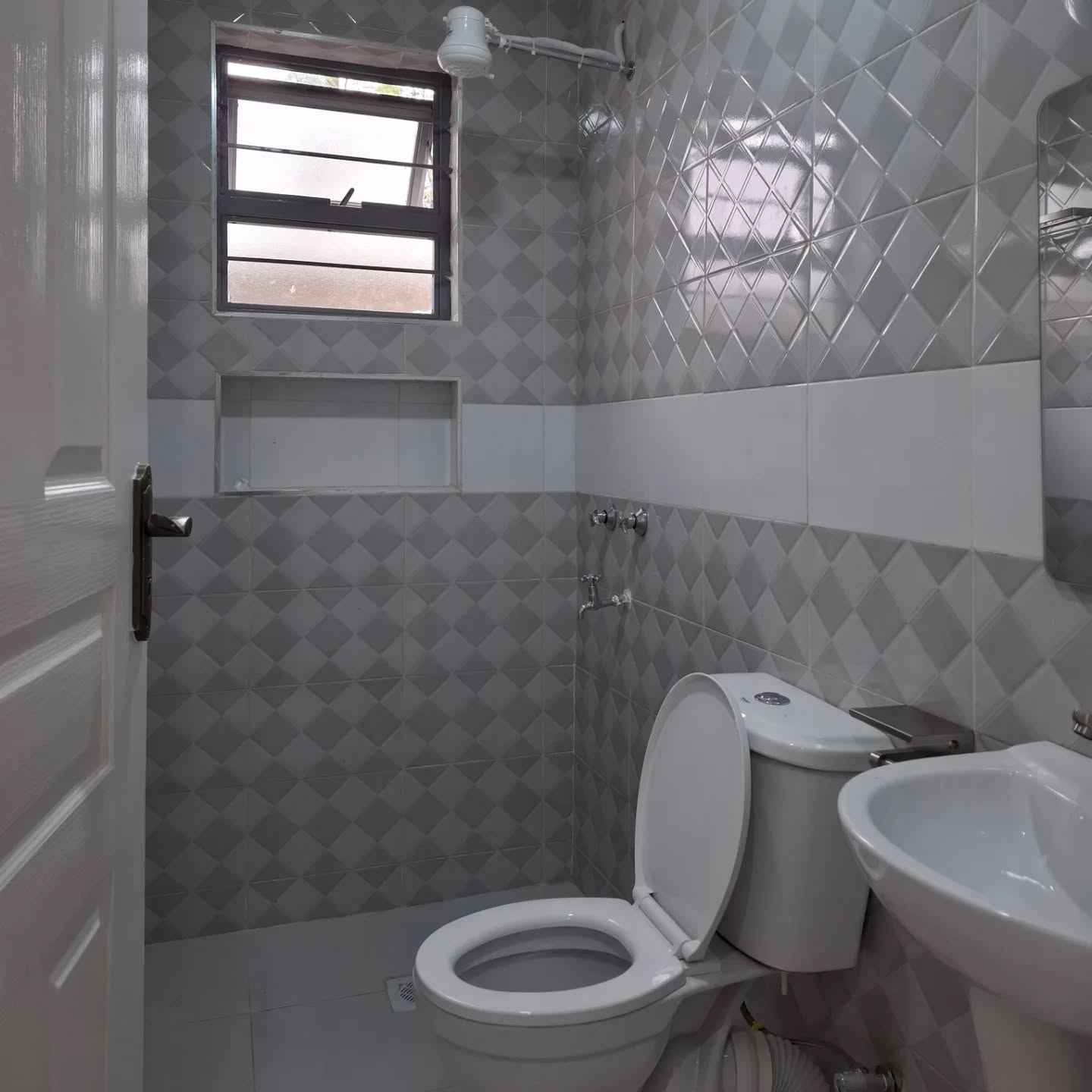 Flat roof 3 bungalow plus SQ for sale in Ruiru, Mugutha Image