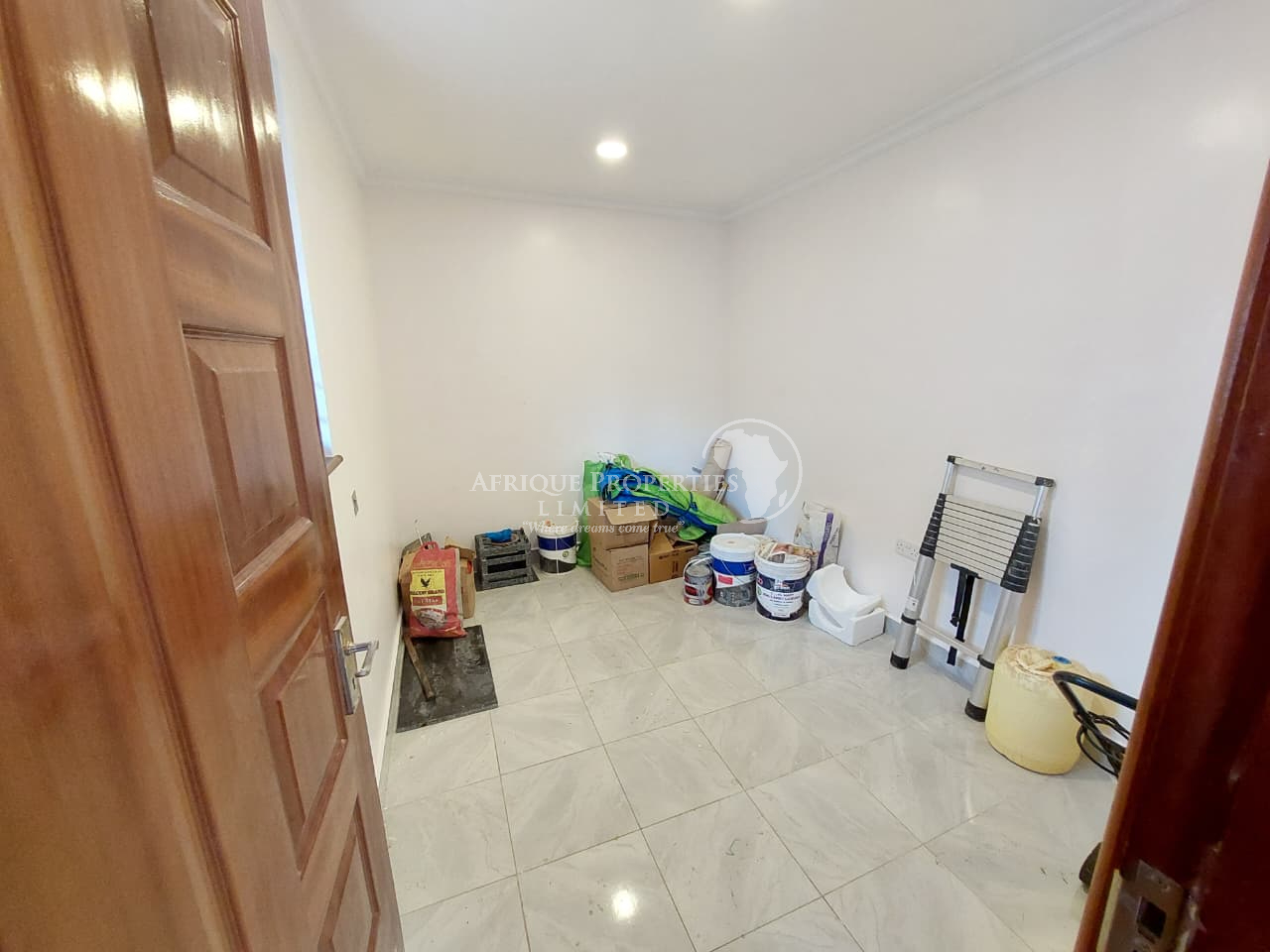 ๐๐ฉ๐๐๐ข๐จ๐ฎ๐ฌ & ๐๐จ๐๐๐ซ๐ง ๐ ๐๐๐๐ซ๐จ๐จ๐ฆ ๐๐ฅ๐ฅ ๐๐ง๐ฌ๐ฎ๐ข๐ญ๐ ๐๐ฉ๐๐ซ๐ญ๐ฆ๐๐ง๐ญ For Rent in Ruiru Image