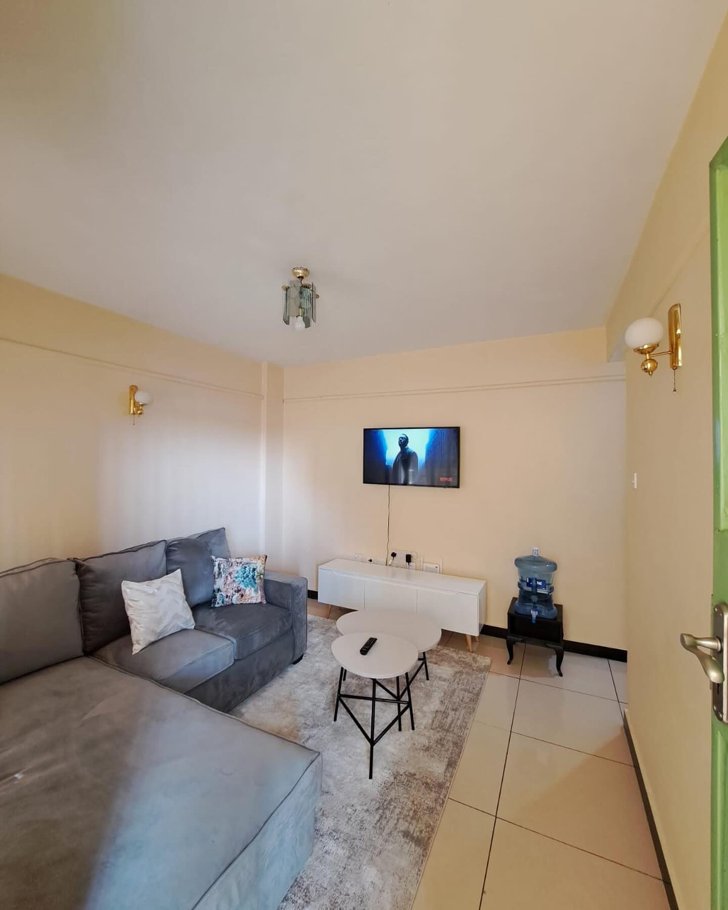 Fully furnished 1 bedroom apartment to let in south b