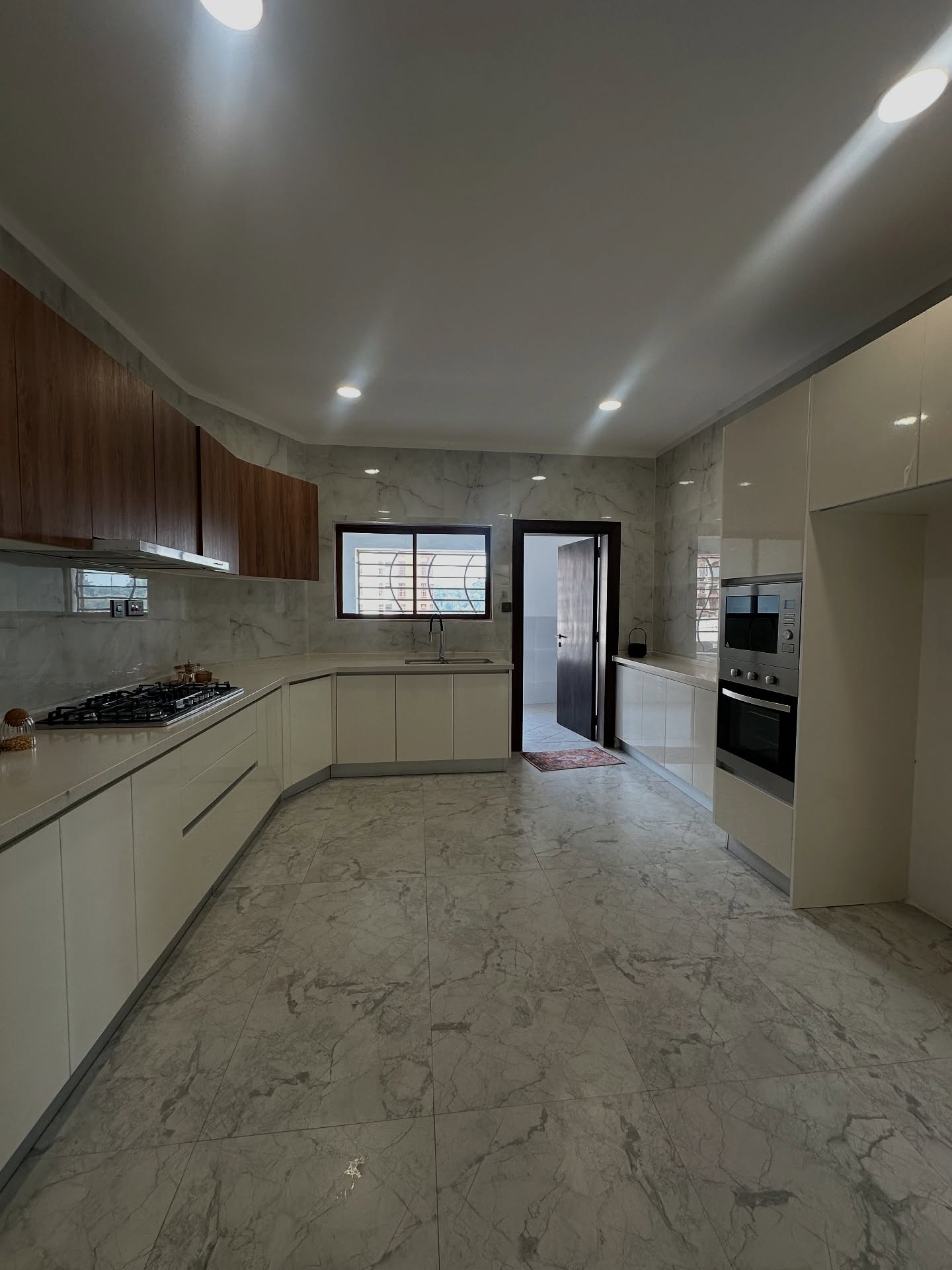 Fully furnished 3 bedroom plus dsq apartments for sale in Kileleshwa