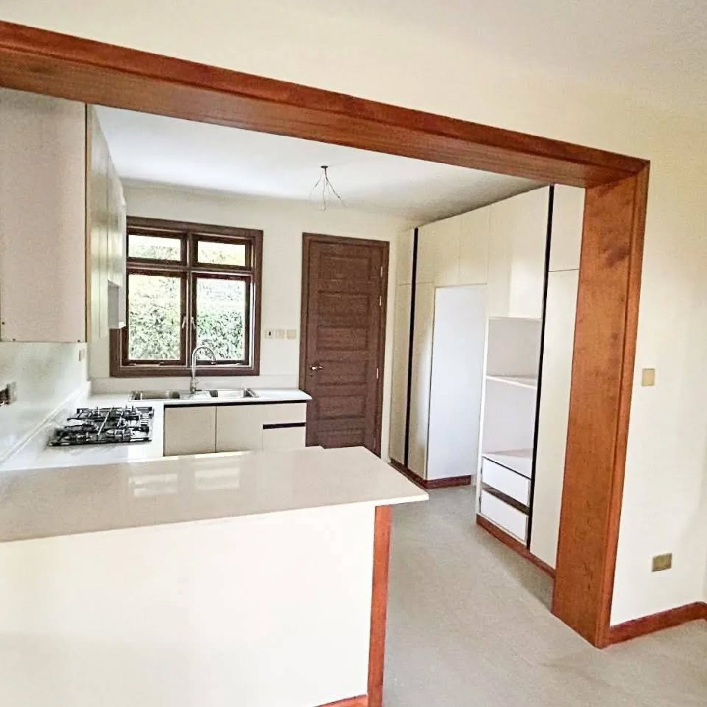 Furnished 3 Bedroom Maisonette For Rent in Ridgeways Image