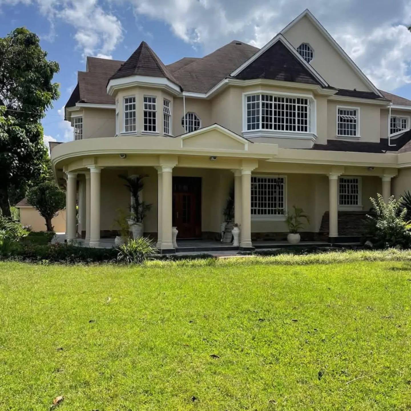 Furnished and unfurnished 5 bedroom villa for rent in Runda