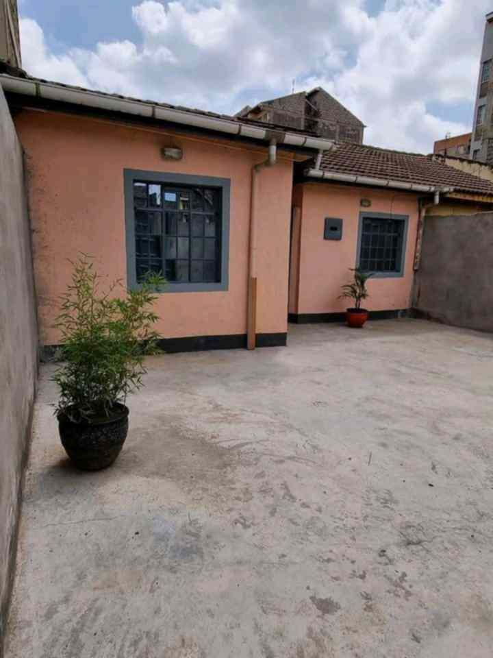 2 bedroom furnished bungalow for rent in Donholm